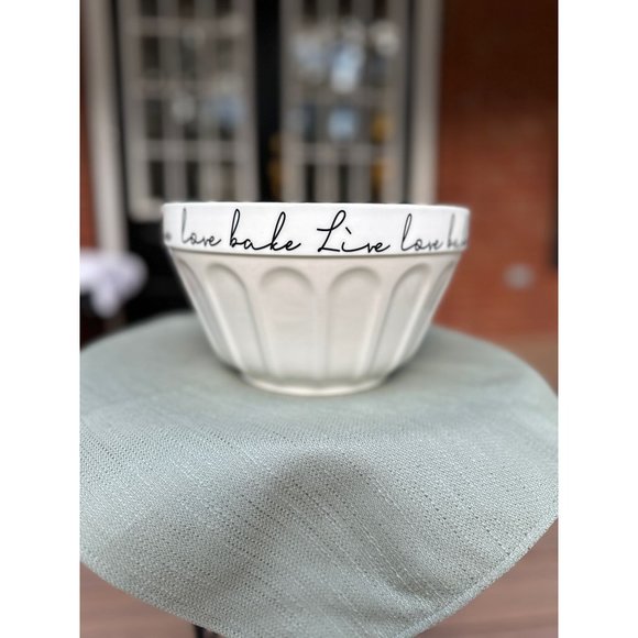 California Pantry "Live love bake" Kitchen Mixing Serving Bowl 2022 - Picture 1 of 13